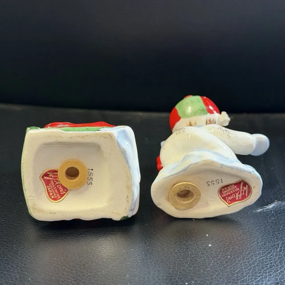 Vintage Lefton 1555 Salt And Pepper Shakers Boy Pushing Girl In Sleigh SP6